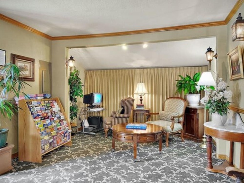 Motel Coachman Inn & Suites