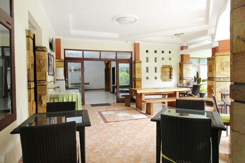 Hotel Airy Karang Setra Sindang Sirna Dua 363 Bandung
