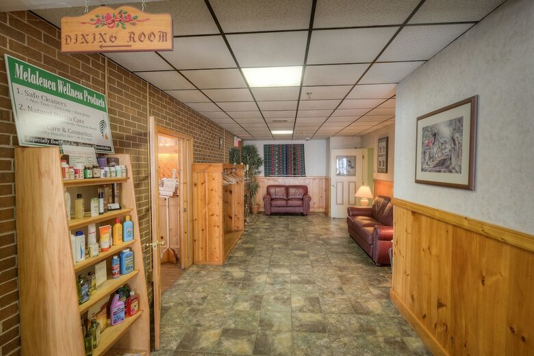 Hotel Claymore Inn & Suites