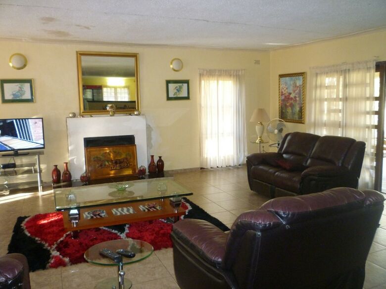 Posada Daisy Executive Lodge