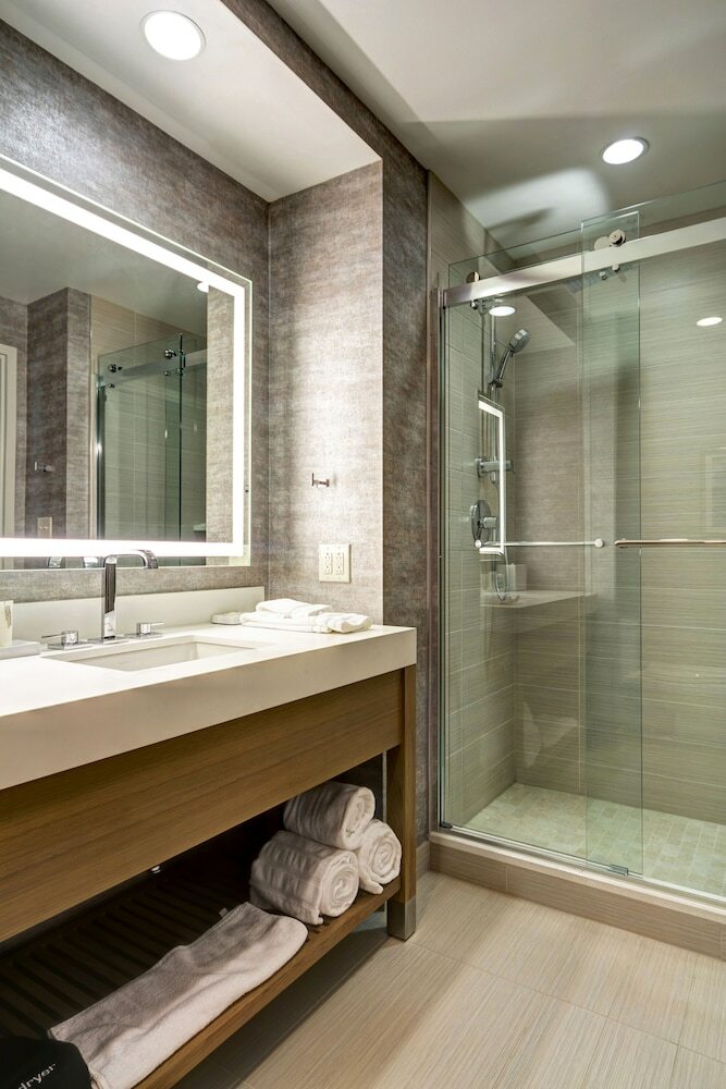 Jb Duke Hotel