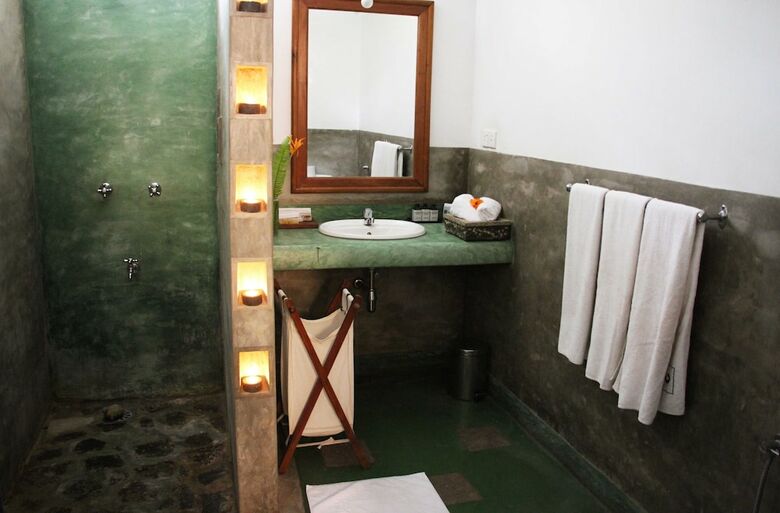 Hotel Serendip Stone Bungalow