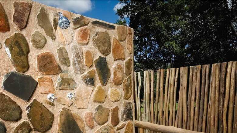 Caracal Lodge