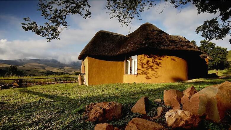 Caracal Lodge