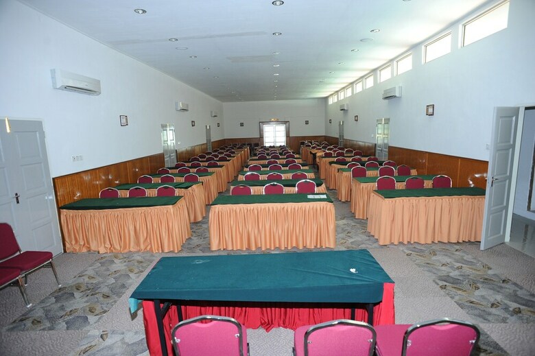 Hotel Arwana Inn