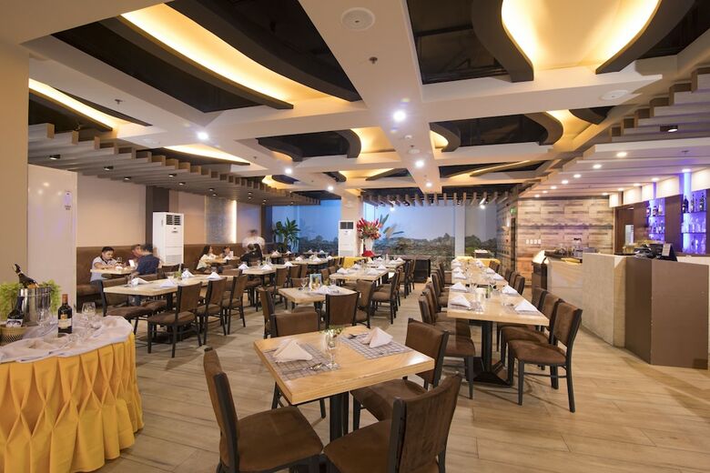 Kew Hotel