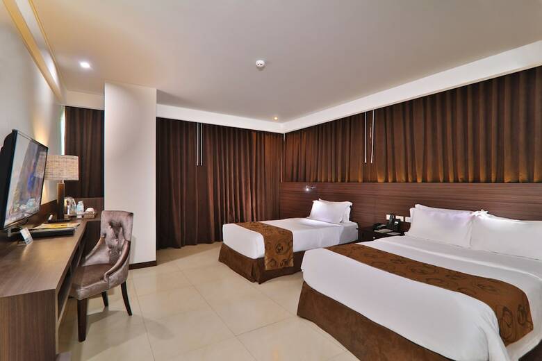 Kew Hotel
