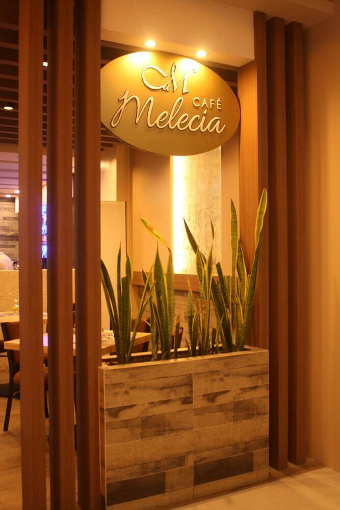 Kew Hotel
