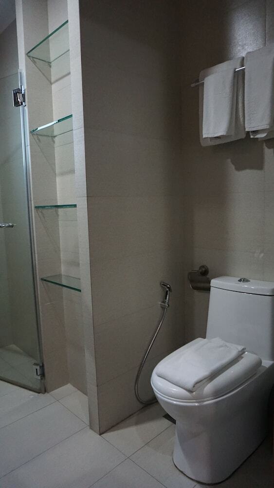 Kew Hotel