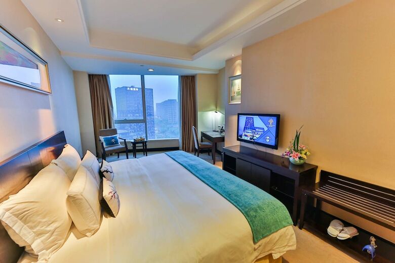 Nade Freedom Hotel