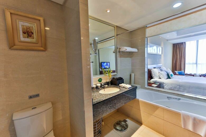 Nade Freedom Hotel