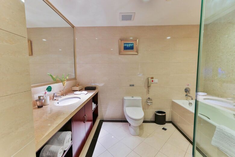 Nade Freedom Hotel