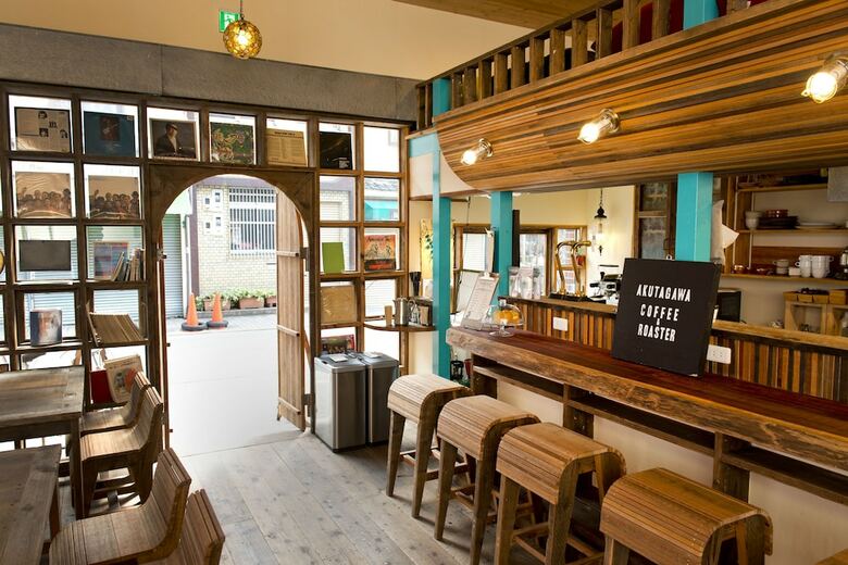 Hostal The Pax Hostel / Cafe / Records