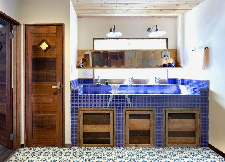 Hostal The Pax Hostel / Cafe / Records