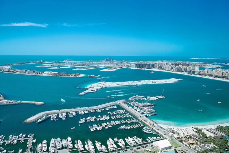Dubai Marriott Harbour Hotel & Suites