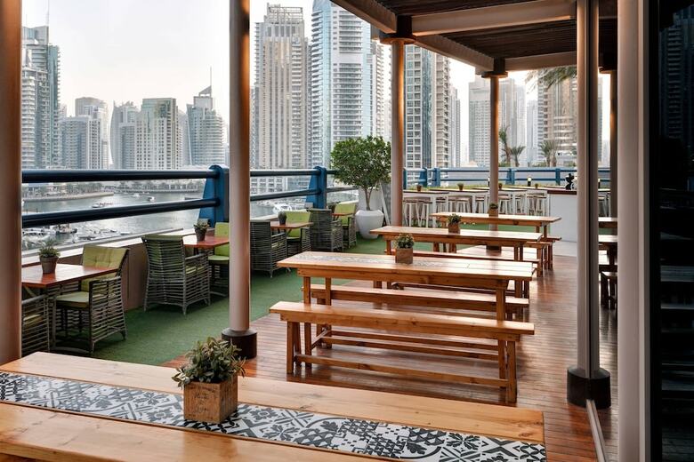 Dubai Marriott Harbour Hotel & Suites