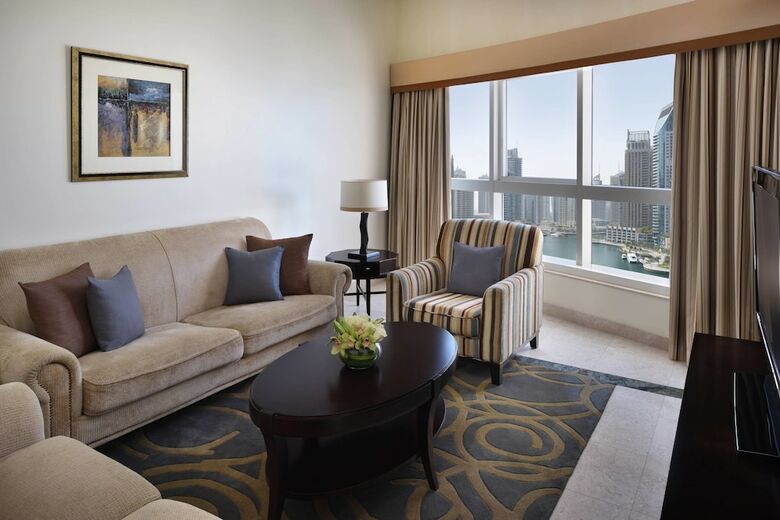 Dubai Marriott Harbour Hotel & Suites