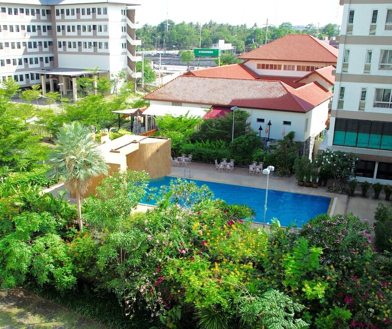 J. Park Hotel