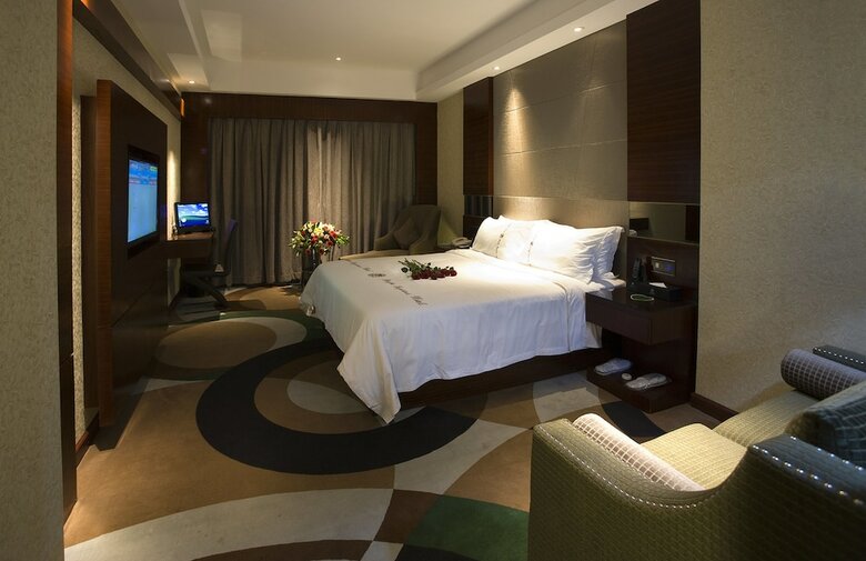 Pengke Ingenious Hotel Mixc Branch