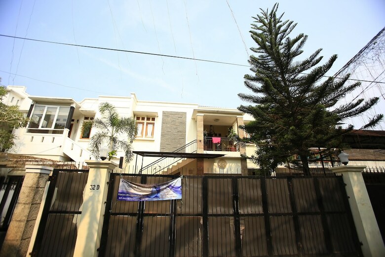 Hotel Reddoorz@pondok Pinang 2