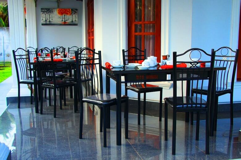 Hotel Lovely Villa Negombo
