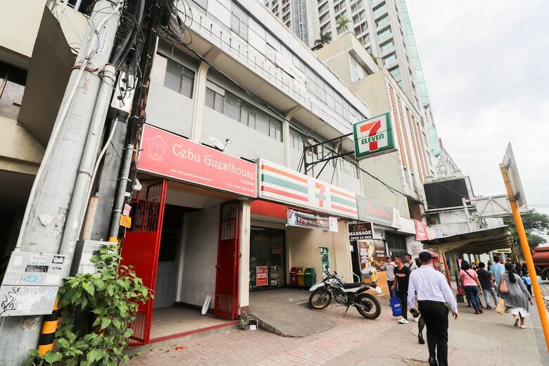 Hostal Cebu Guesthouse - Fuente - Hostel
