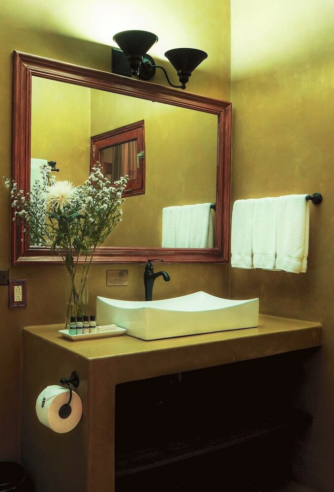 Apartamentos La Isabela Suites