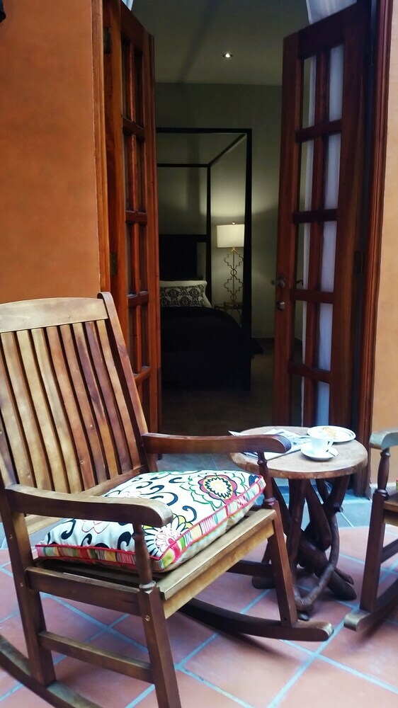 Apartamentos La Isabela Suites