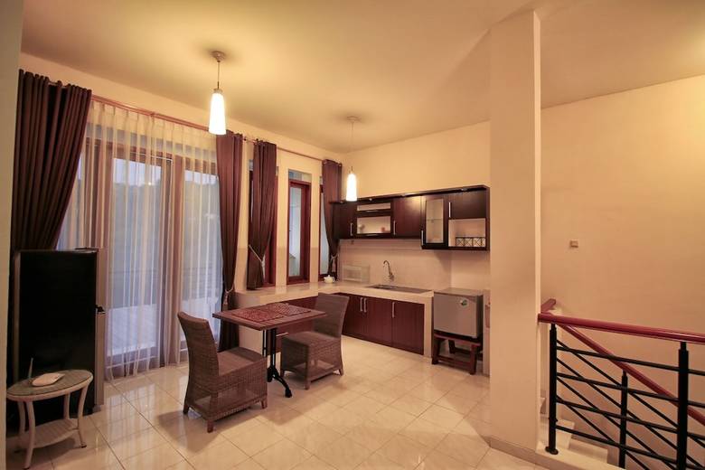 de Reiz Villa Dago Syariah