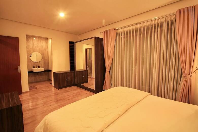 de Reiz Villa Dago Syariah