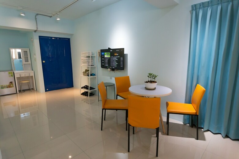 Liuhe Su Hotels