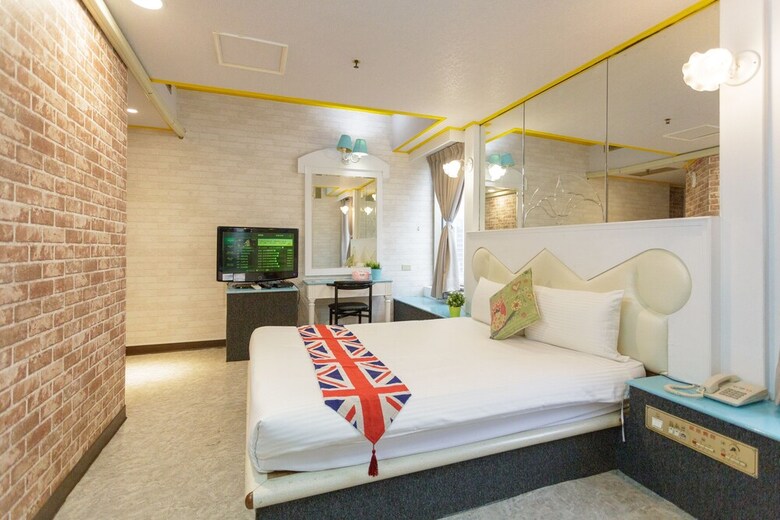 Liuhe Su Hotels