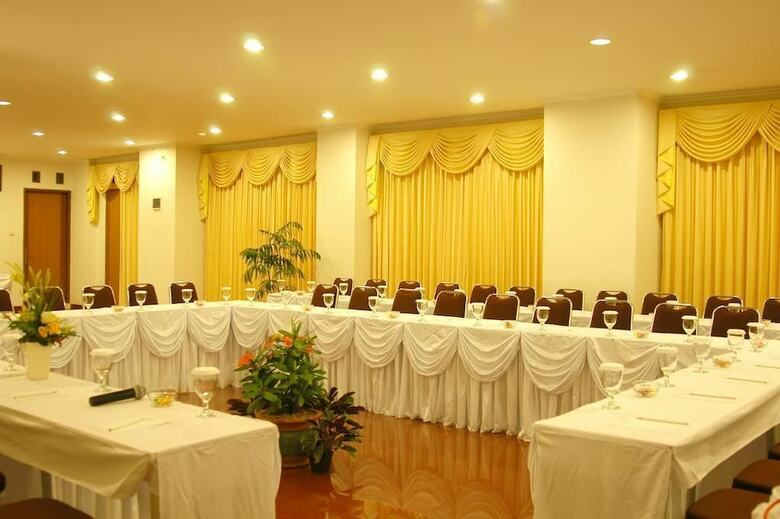 Cherry Homes Hotel And Residence