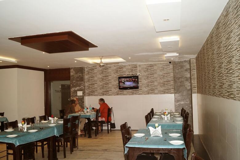 Hotel Optimum Sheela Inn @ Taj