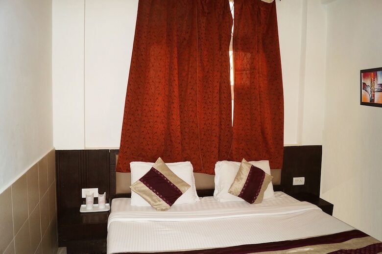 Hotel Optimum Sheela Inn @ Taj