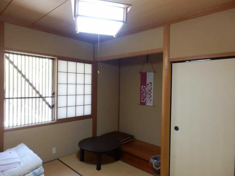 Hostal Yuwaku Guesthouse - Hostel