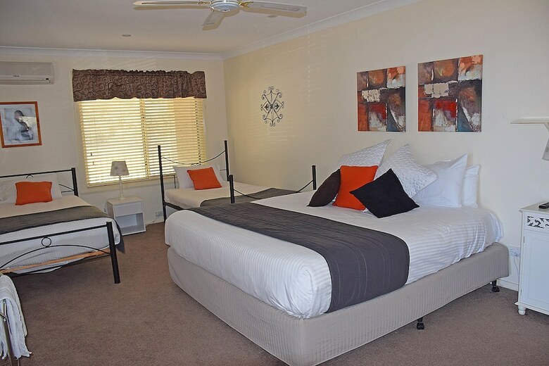 Cole House Apartments