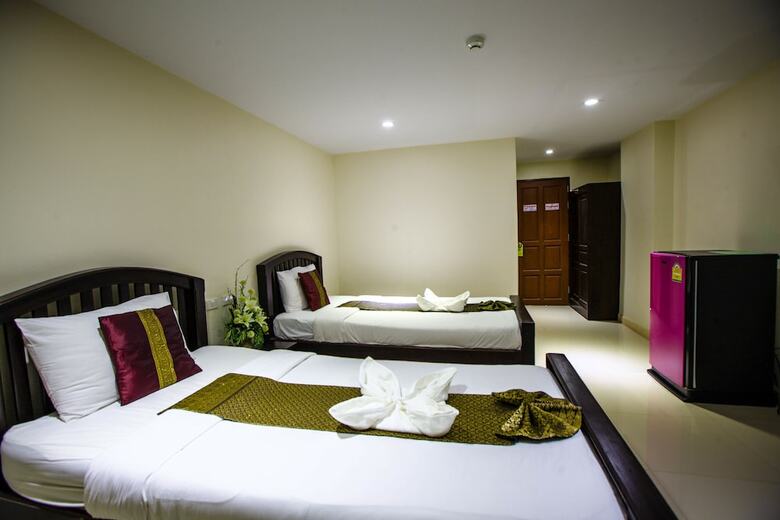 Hotel Maharaj Grand