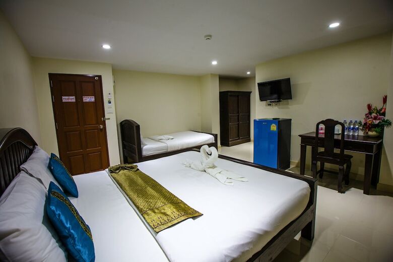 Hotel Maharaj Grand