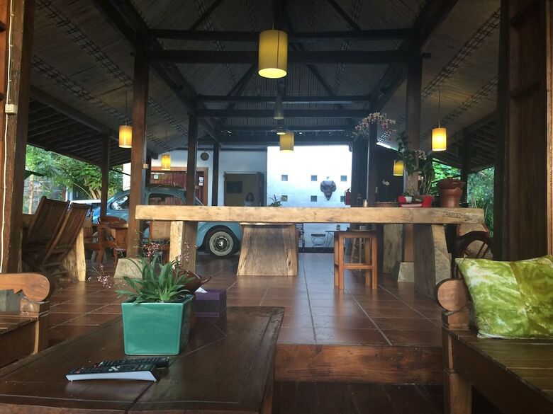 Hotel The Riverside Javanese Cottages