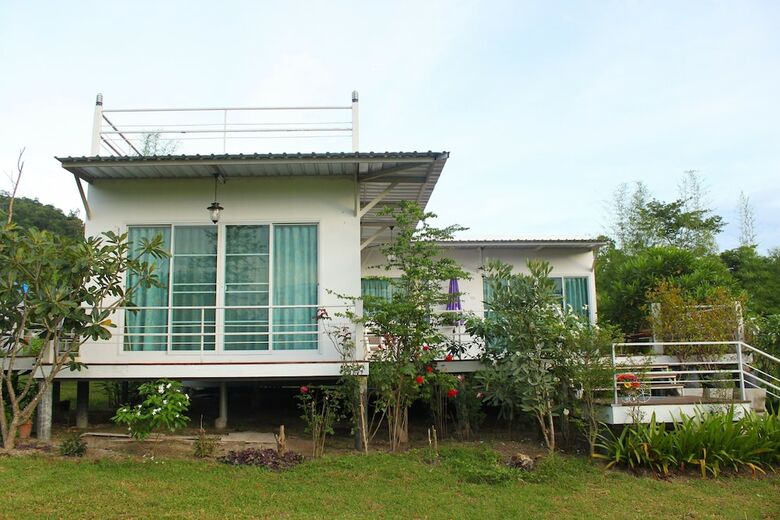 Hotel The Happiness Resort