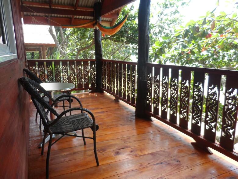 Hotel Jungle Hill Beach Bungalow