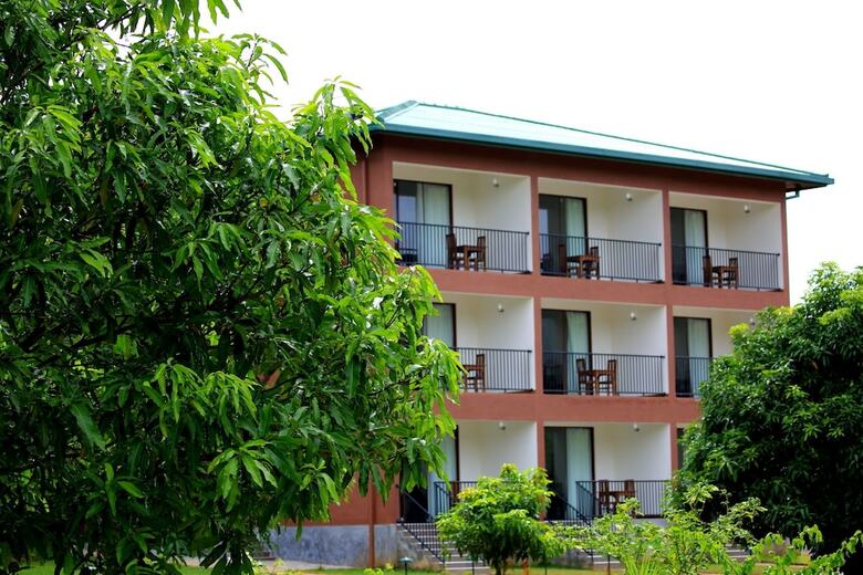 Hotel Governor's Grand