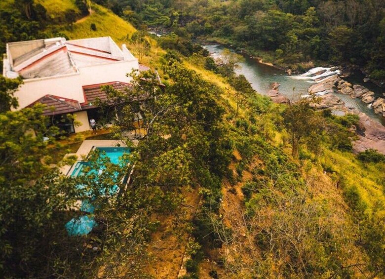 Aqua Dunhinda Villa