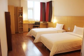 Ibis Chengdu Chunxi Road Hotel