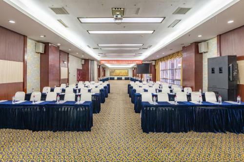 Junyue Grand Hotel Shenyang