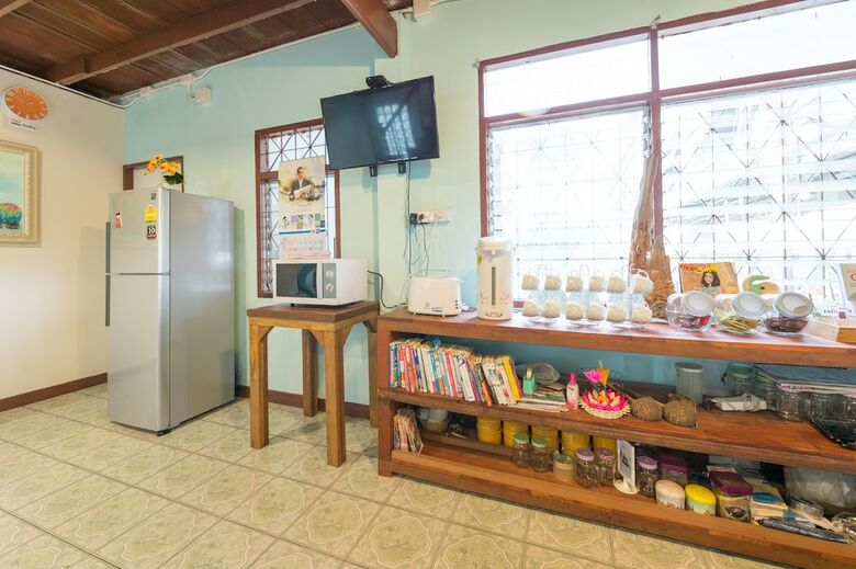 Hostal Nty Hostel Near Suvarnabhumi Airport