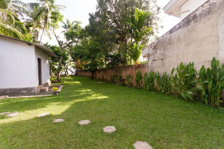 Hostal Hostel First Colombo Airport