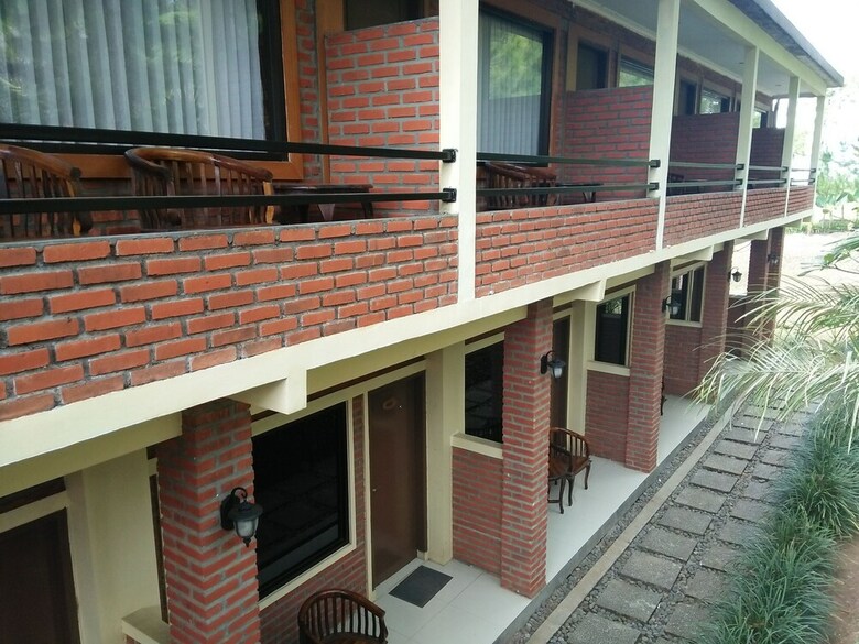 Hotel Bukit Alamanda Resort & Resto