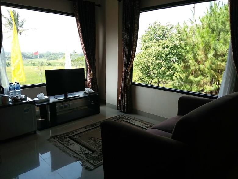 Hotel Bukit Alamanda Resort & Resto